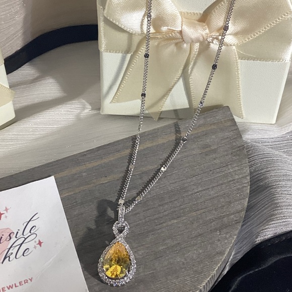 💛Elegant “Yellow Canary CZ Diamond Teardrop Halo Silver Necklace - Picture 12 of 17